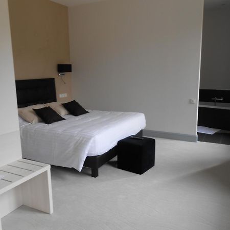 Logis- Hotel Spa Restaurant L'Epicurial Saint-Pey-de-Castets Δωμάτιο φωτογραφία