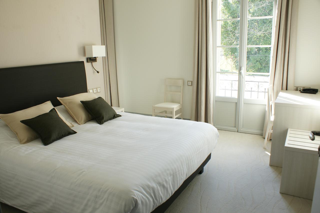 Logis- Hotel Spa Restaurant L'Epicurial Saint-Pey-de-Castets Δωμάτιο φωτογραφία