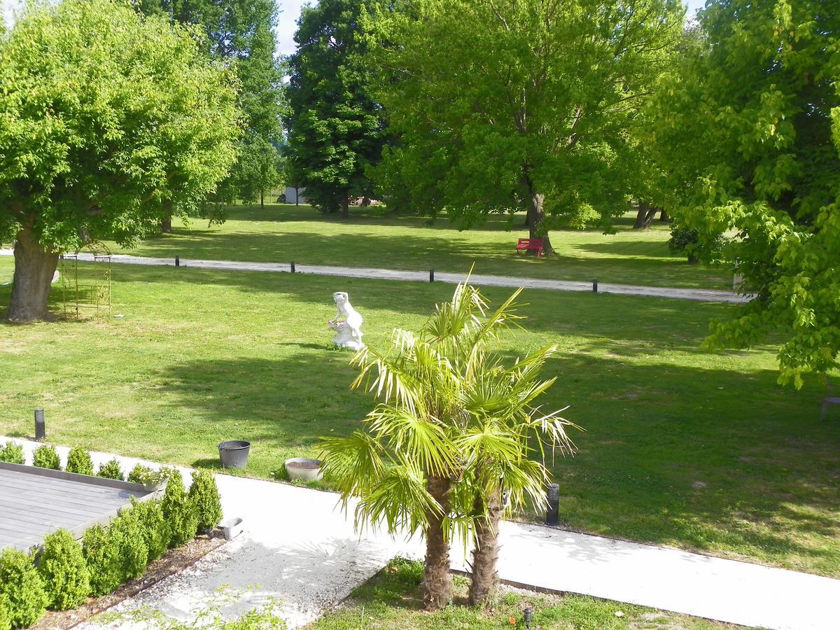 Logis- Hotel Spa Restaurant L'Epicurial Saint-Pey-de-Castets Εξωτερικό φωτογραφία