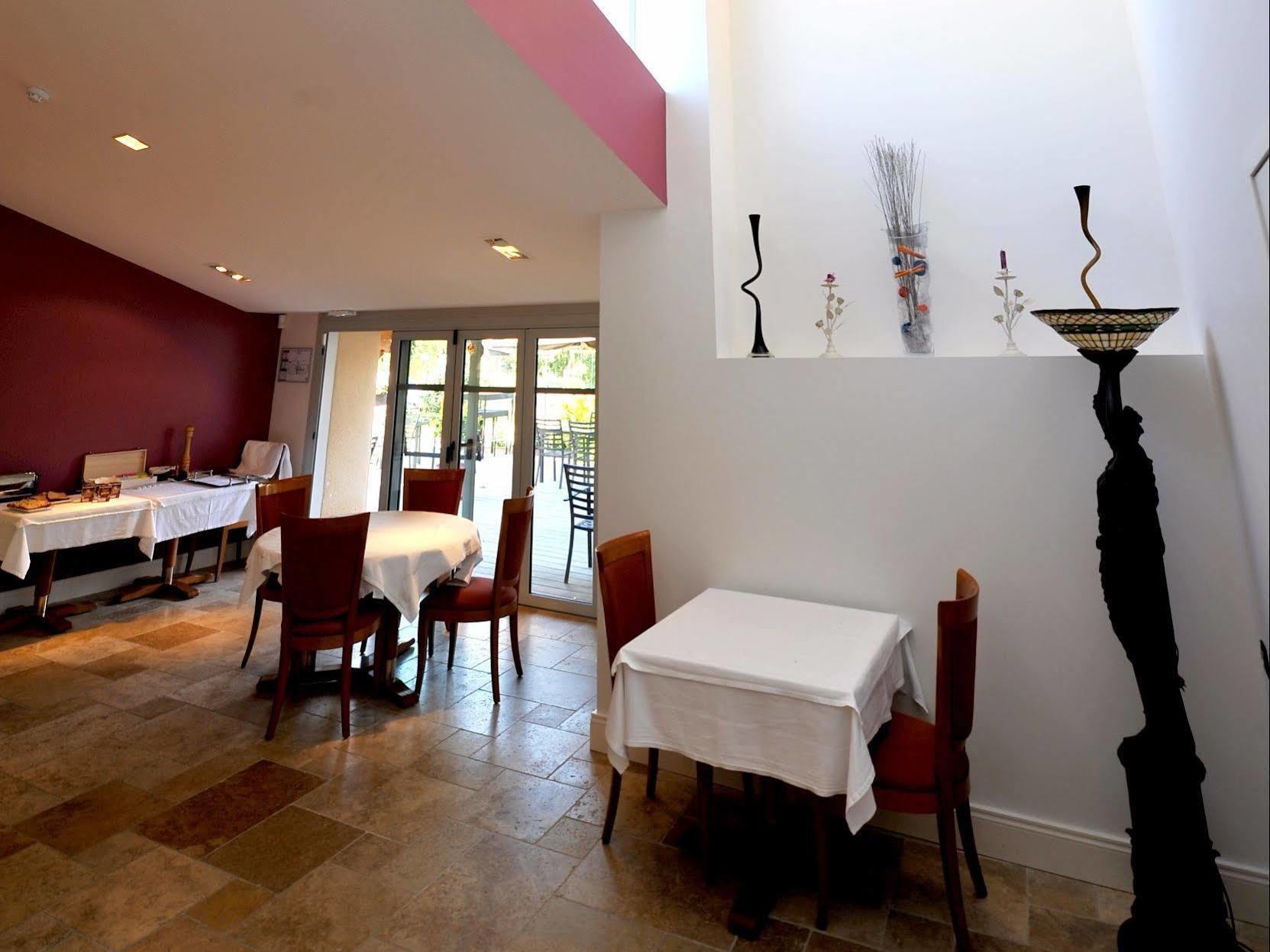 Logis- Hotel Spa Restaurant L'Epicurial Saint-Pey-de-Castets Εξωτερικό φωτογραφία
